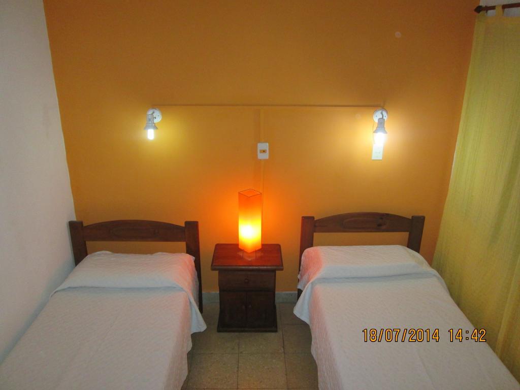 Nuevo Hotel Belgrano San Nicolás de los Arroyos Quarto foto